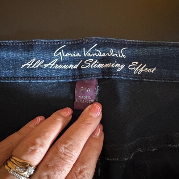 Gloria Vanderbilt Amanda Capri Jeans Womens Sz 24W Flex Stretch Slimming NEW - Picture 4 of 10